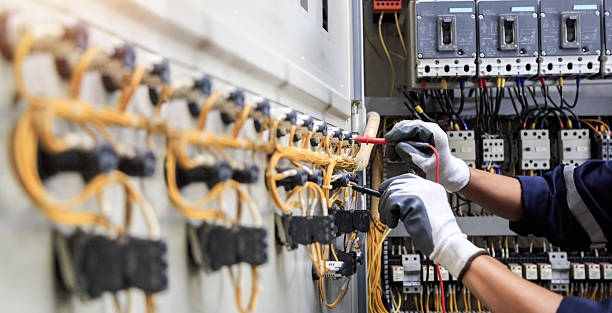 Professional Electrician technician working in Auburn, NE